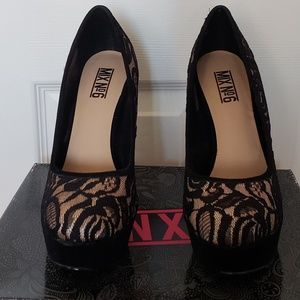 Mix No. 6 - Lacy Black Platform Pumps